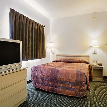 Studio 6 Charlotte Airport Hotel Kamer foto